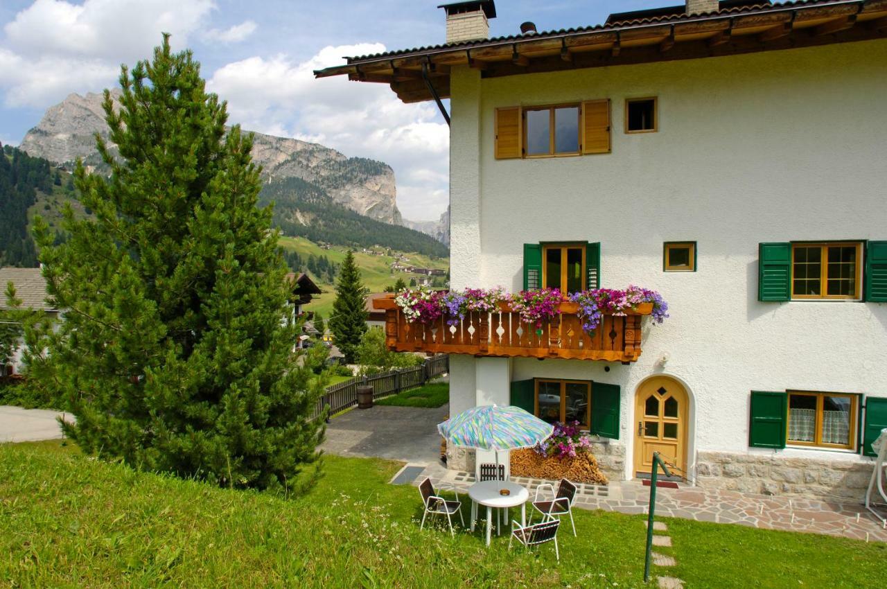 Villa Insam Apartment Selva di Val Gardena Bagian luar foto